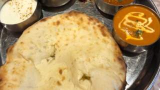 コバラ ヘッタ　チーズナンプレート